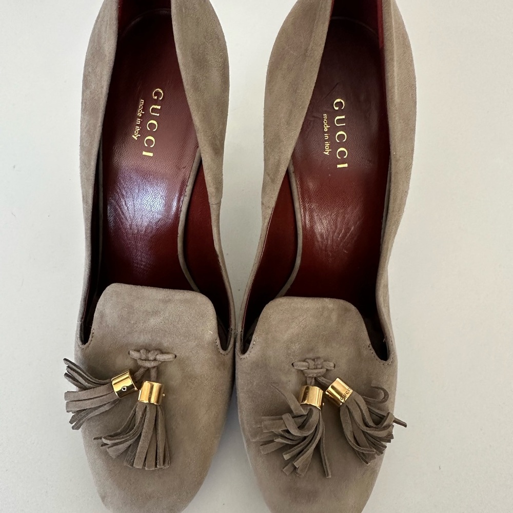 Gucci Women's Beige Suede Tassel Mocassin Pumps 37.5